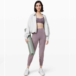Lululemon Align Jogger 28"
Lunar Rock